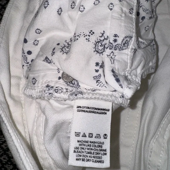 Free People Sophia Distressed Vintage Denim Cutoff Shorts - White - size 25 - Picture 9 of 12